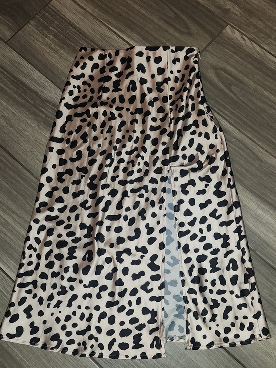Princess Polly Dresses & Skirts - Princess Polly-Leopard Print Midi Skirt